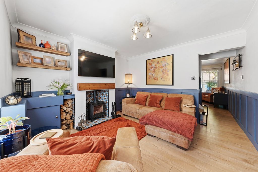 Property photo 2 of 19
