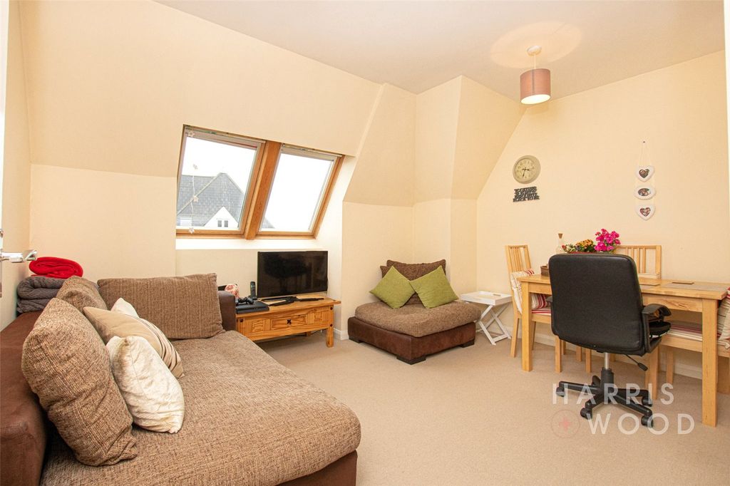 Property photo 2 of 7 Picture No. 13