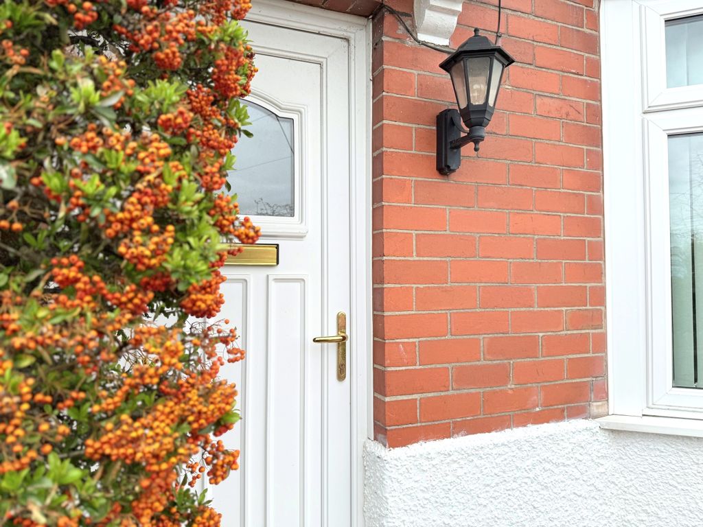 Property photo 2 of 28