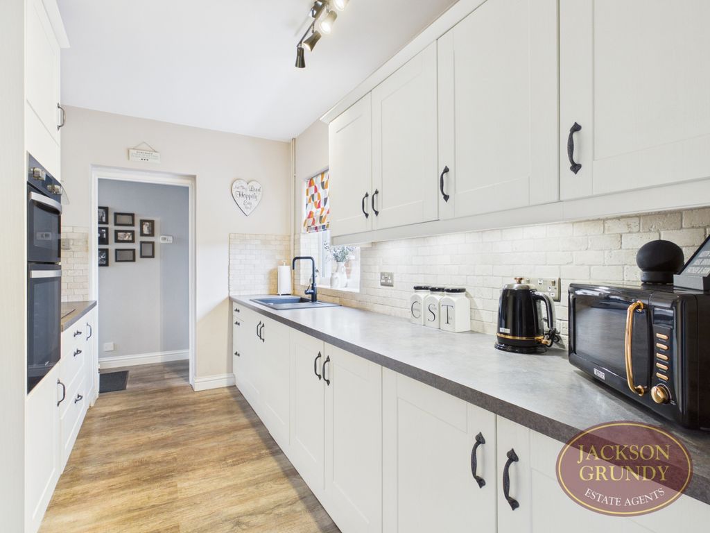 Property photo 3 of 15 Holden Grove