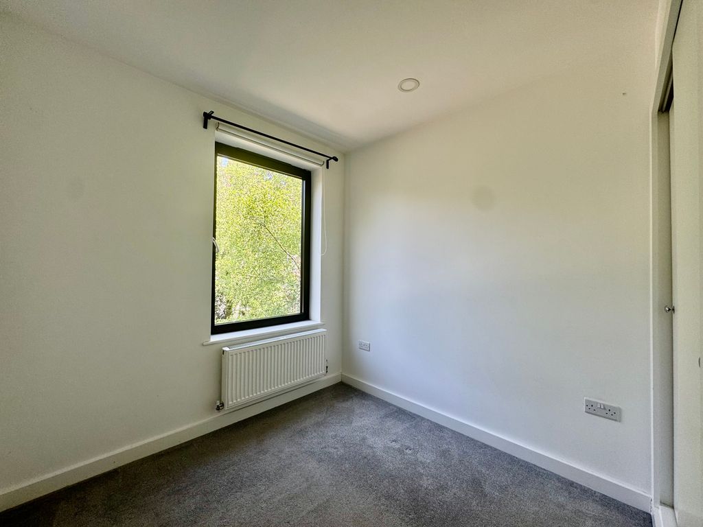 Property photo 3 of 6 Tempimagek49Efx