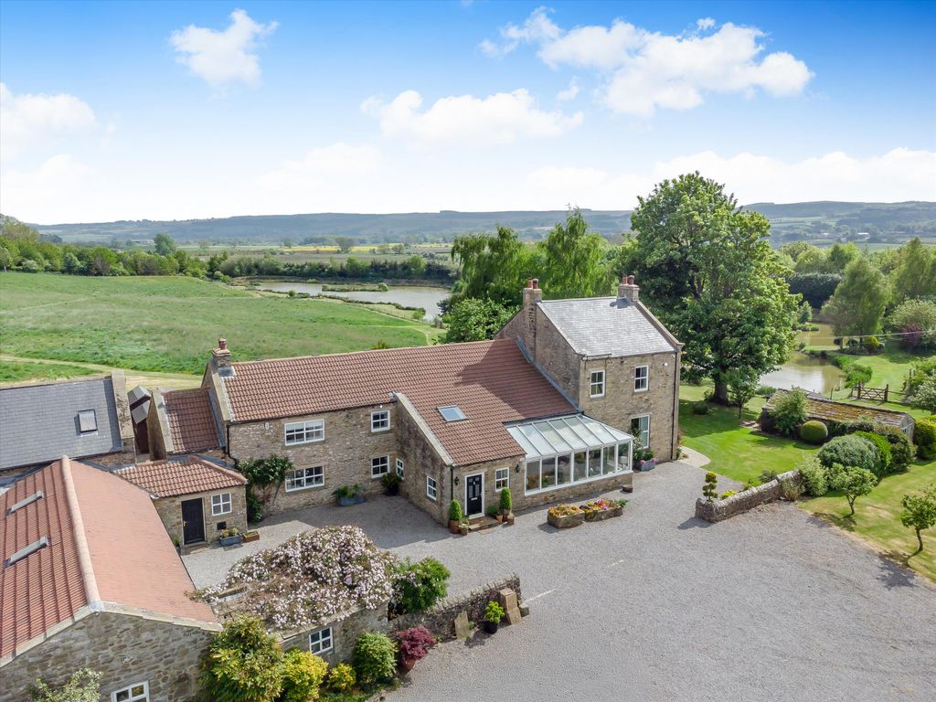 Property photo 1 of 53 Image