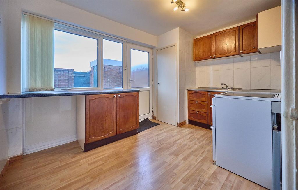 Property photo 2 of 10 Breakfast/Kitchen To Rear