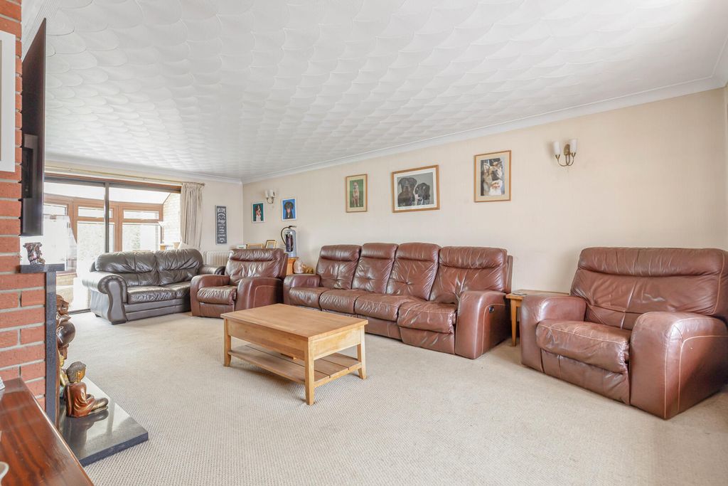 Property photo 2 of 40 20_73555-1.Jpg