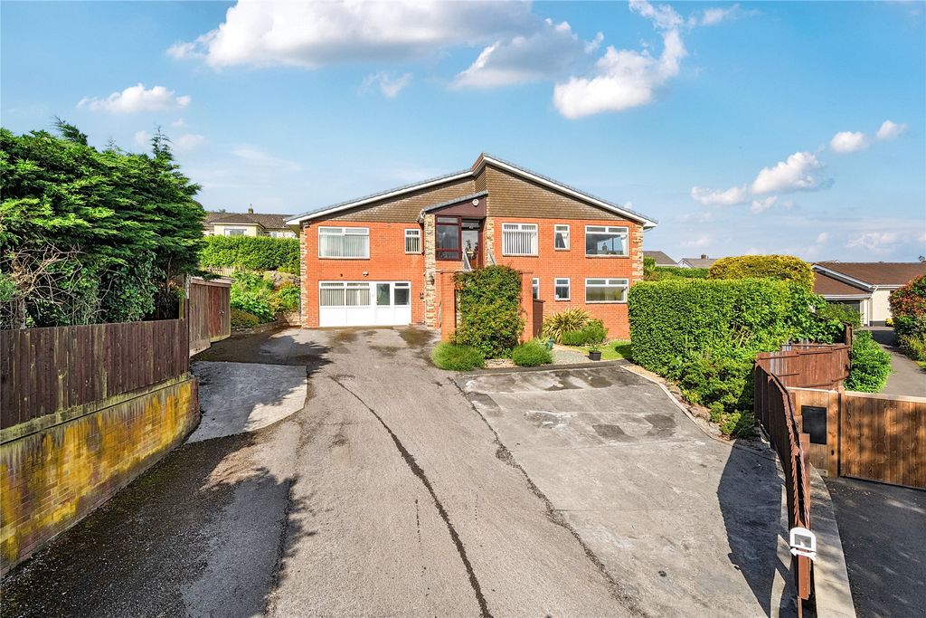 Property photo 1 of 34 Picture No. 41
