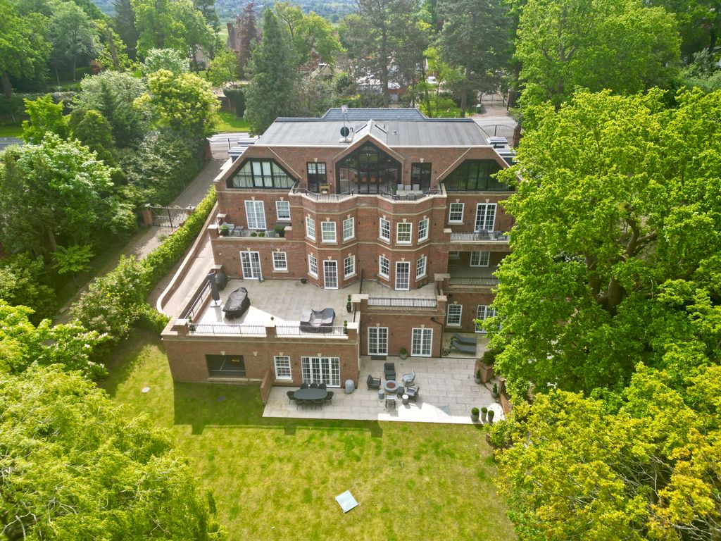 Property photo 3 of 23