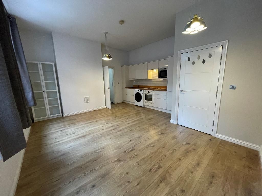 Property photo 2 of 6 Lounge