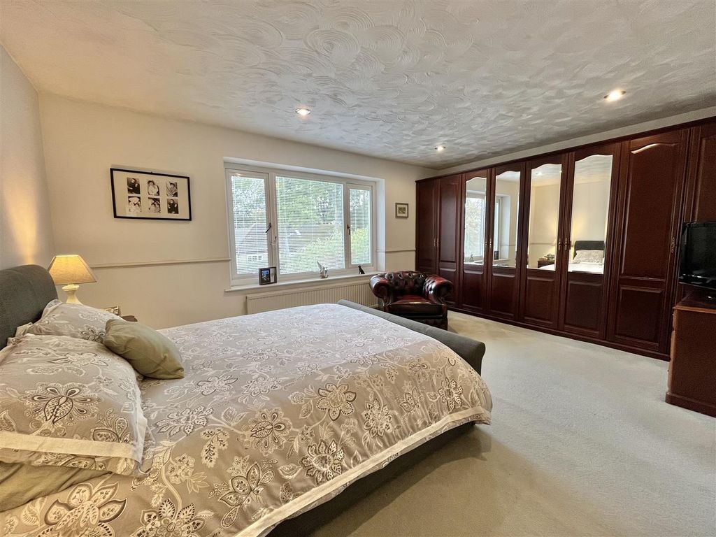 Additional image 13 of 5 bed detached house for saleNorth Road, Glossop SK13