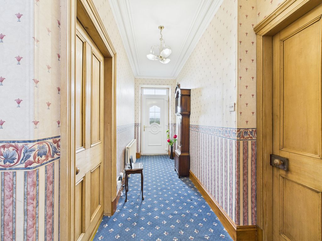 Property photo 2 of 41