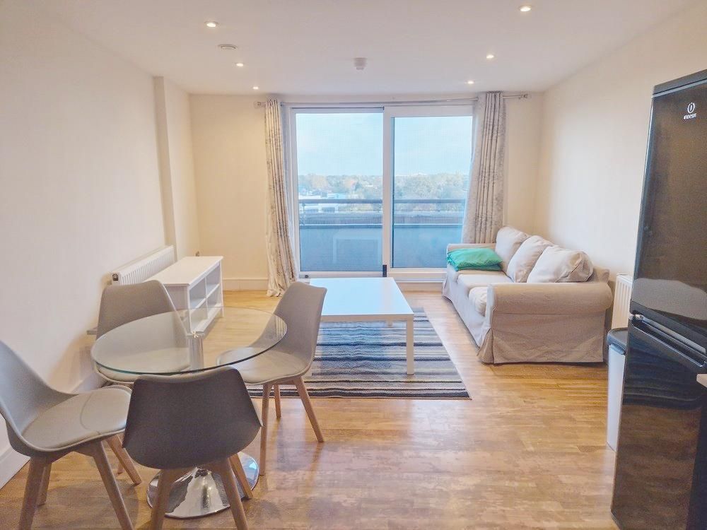 Property photo 1 of 6 1 Bedroom Apartment With A Parking In Raphael House Ilford Ig1 1Yt