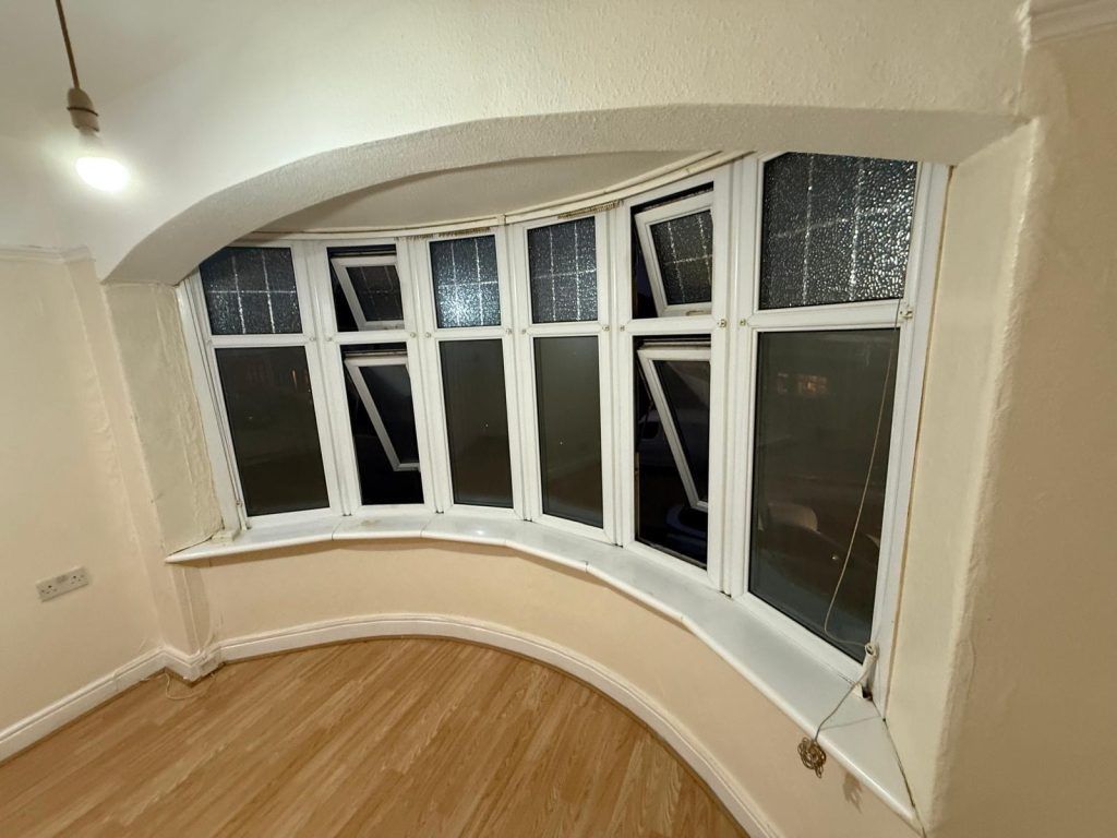 Property photo 1 of 4