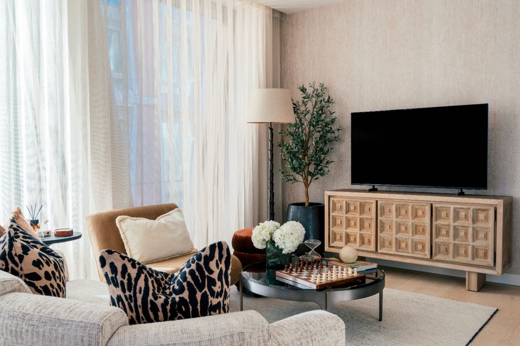 Property photo 1 of 16 Reception2 (2).Jpg