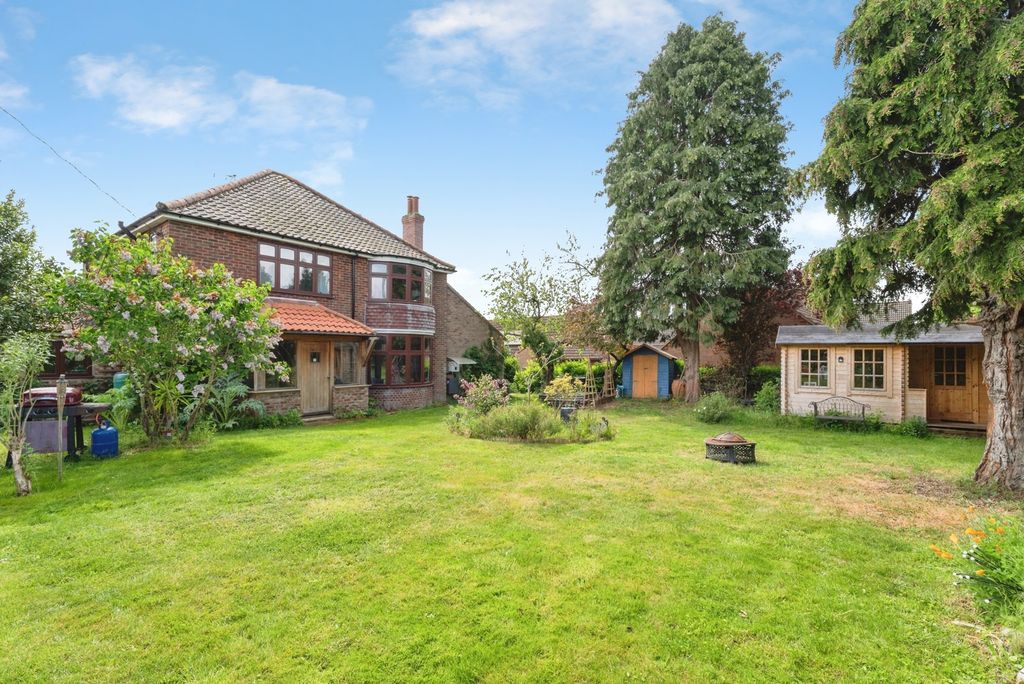 Property photo 2 of 30 Pbox-Img.Jpg