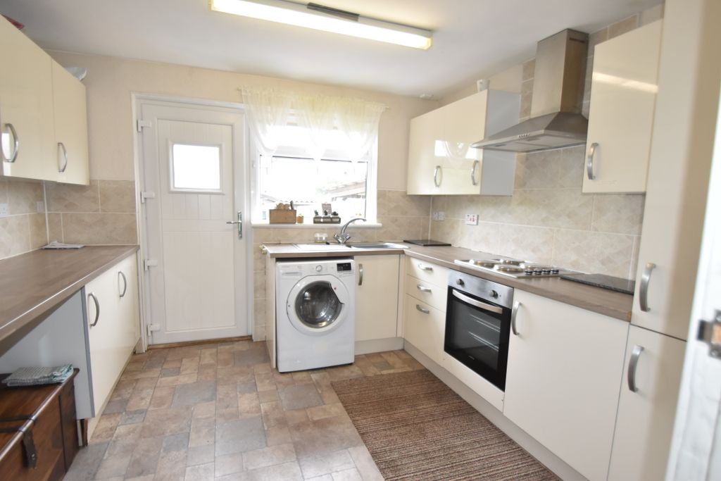 Property photo 2 of 25