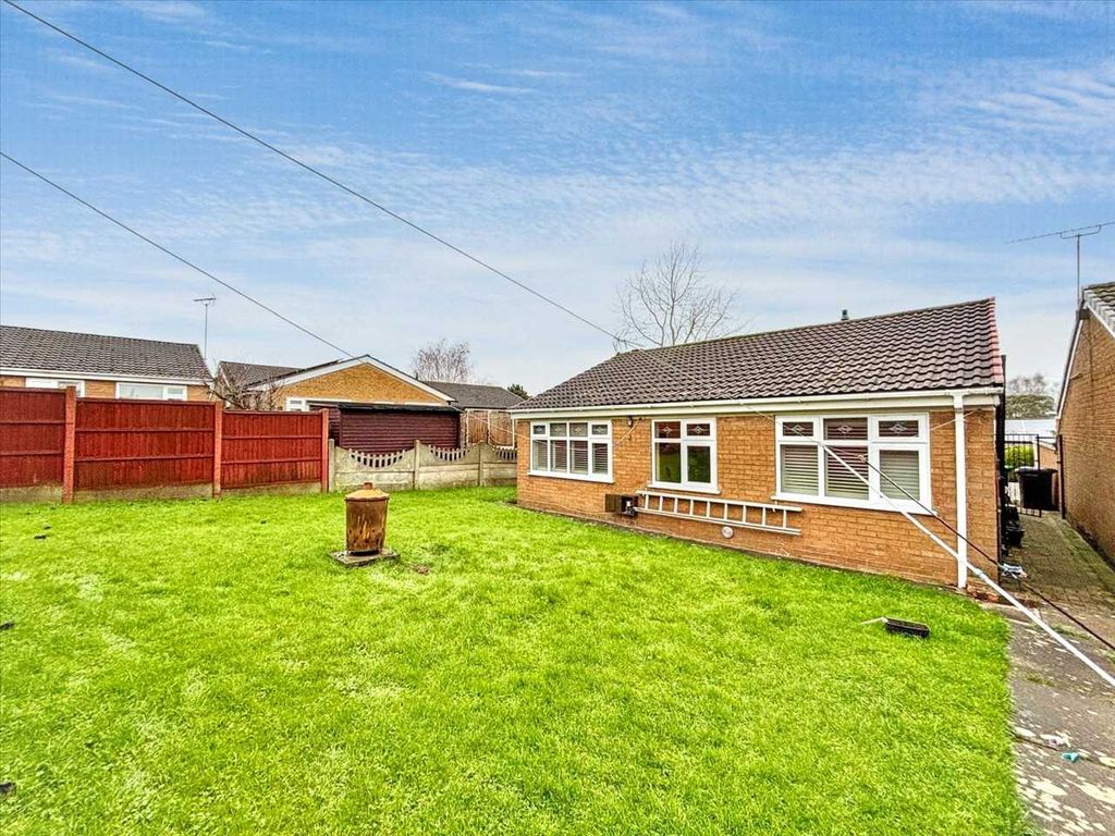 Property photo 2 of 19 Garden