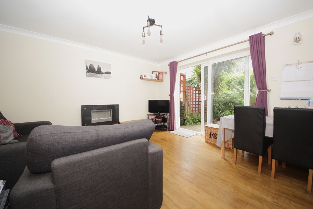 Property photo 2 of 10 Gallery
