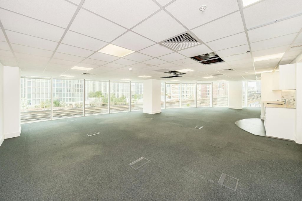 Property photo 2 of 5 Sky Garden 3.01 Office 1.Jpg