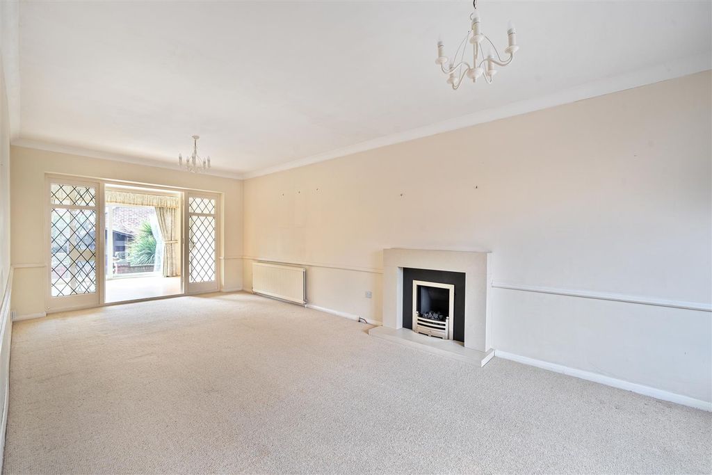 Property photo 3 of 14 1401423-8-696F4E54267De.Jpg