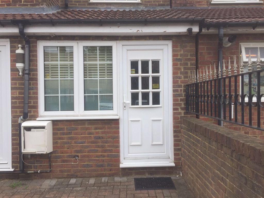 Property photo 1 of 10 One Bedroom House To Rent In Kenton Harrow With A Garden
