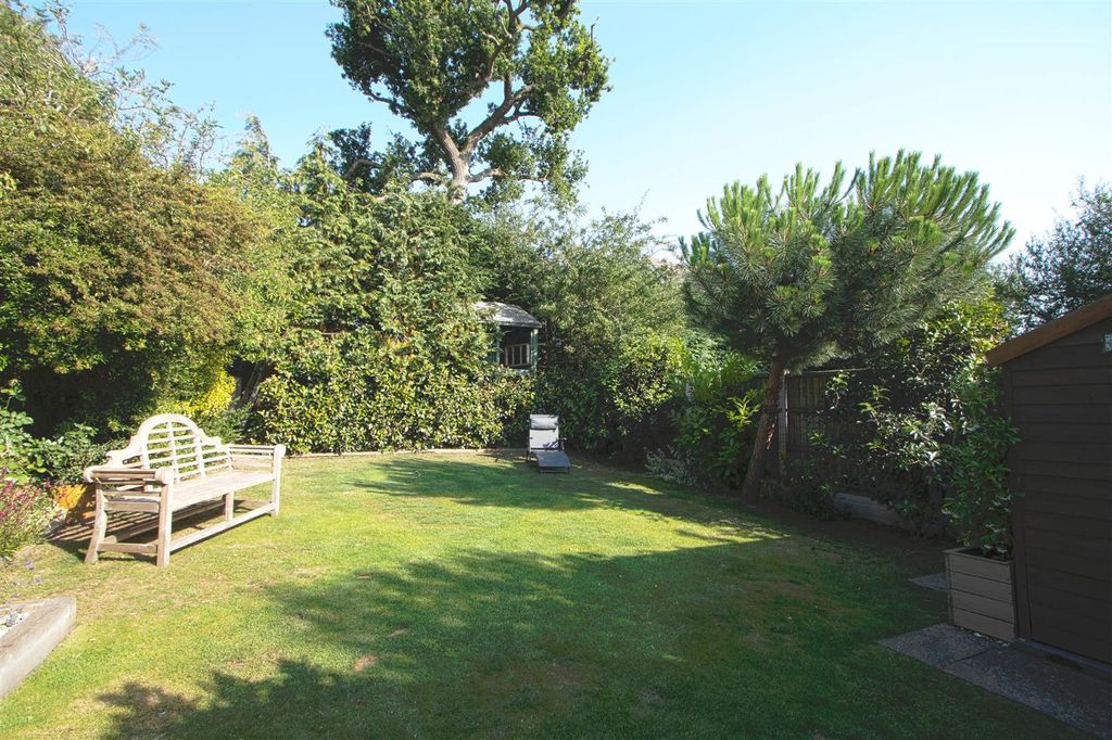 Property photo 2 of 13