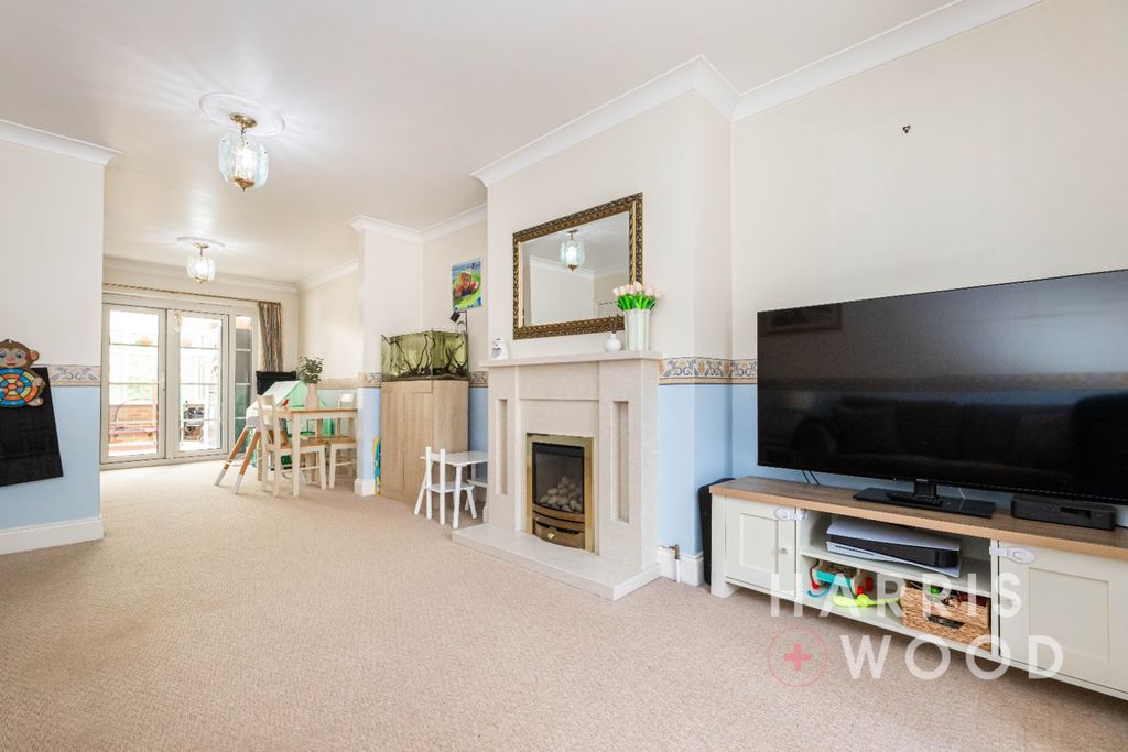 Property photo 2 of 25 4157081