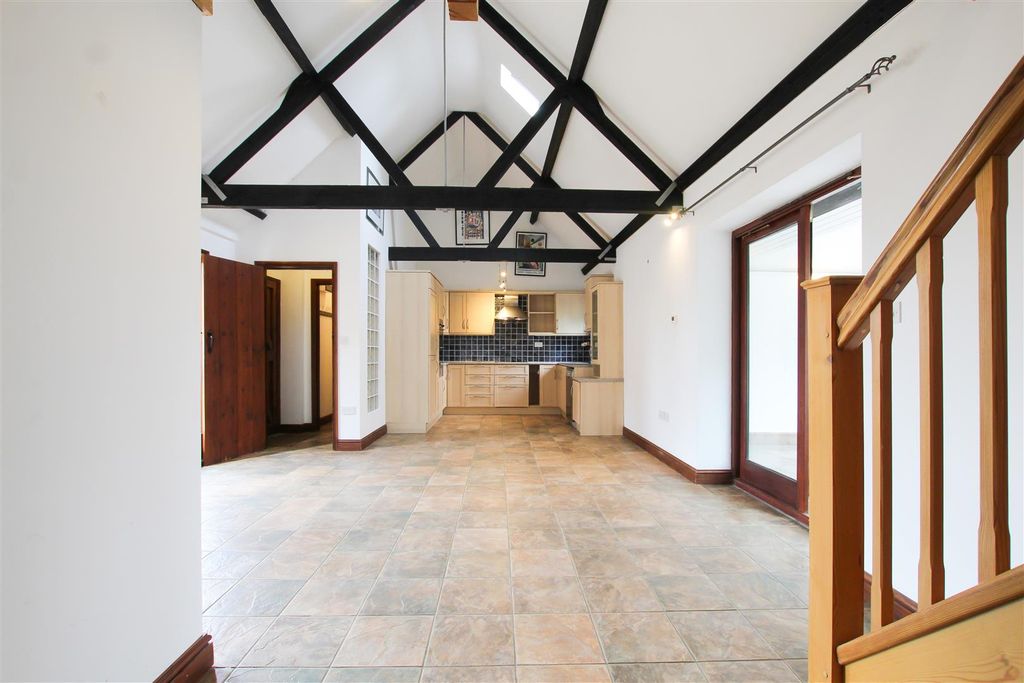 Property photo 3 of 17 Img_5668.Jpg