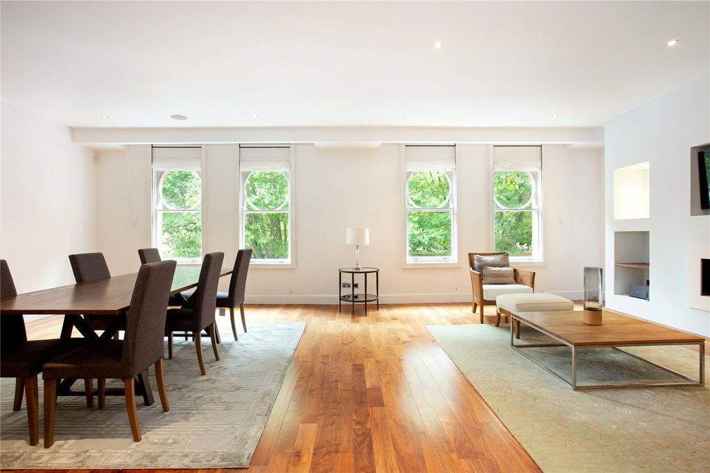 Property photo 1 of 10 Reception