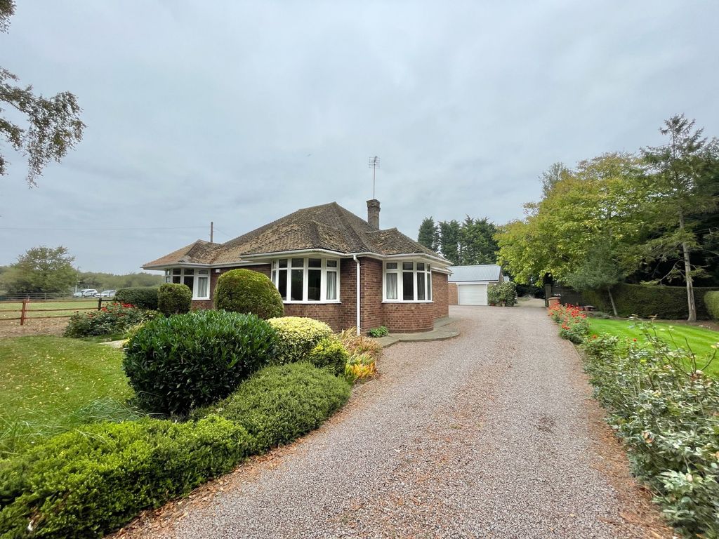 Property photo 2 of 28