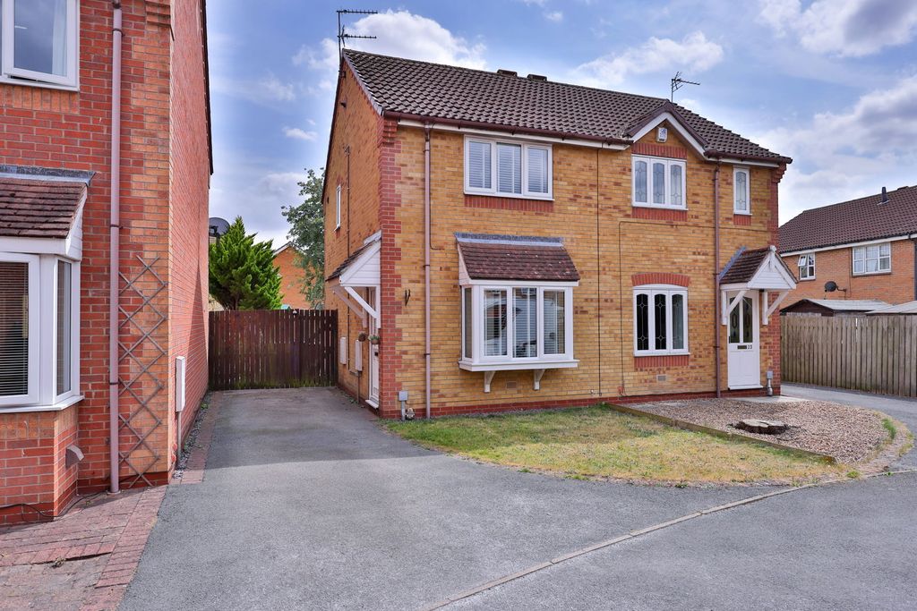 Property photo 1 of 12