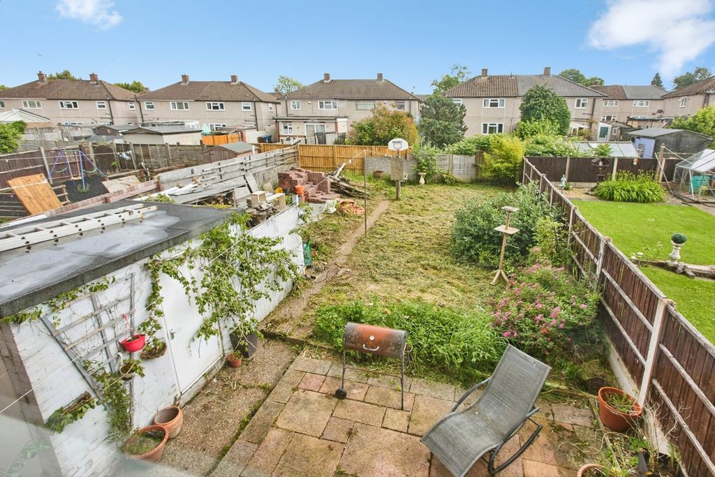 Property photo 2 of 15 Garden