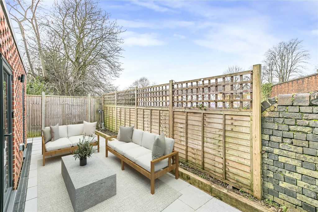 Property photo 2 of 8 Picture No. 03