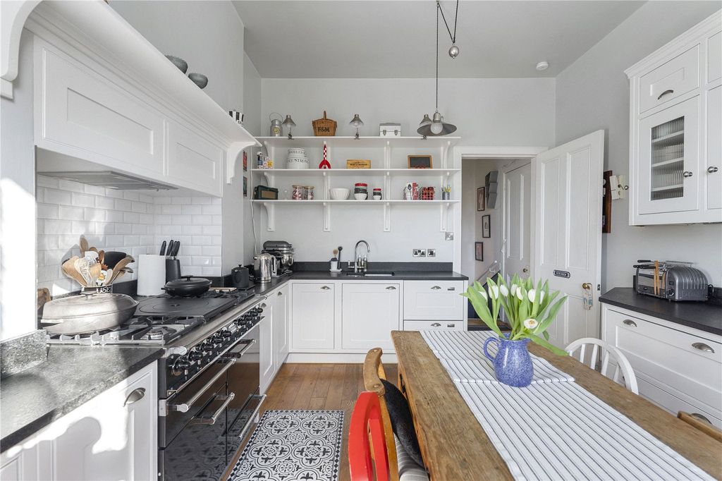 Additional image 6 of 6 bed semi-detached house for saleQueen's Crescent, Newington, Edinburgh, Midlothian EH9