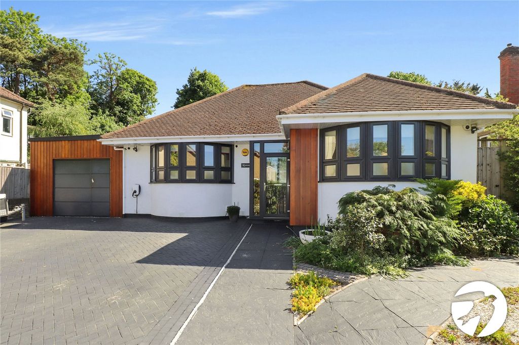 Property photo 1 of 36 Picture No. 18