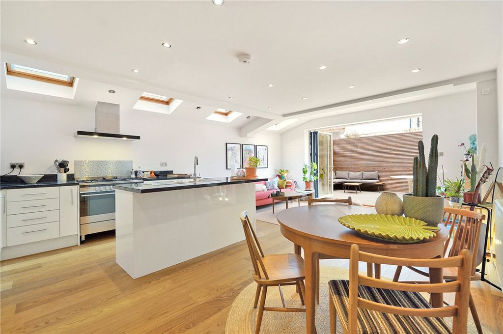 Property photo 1 of 18 Picture No. 35