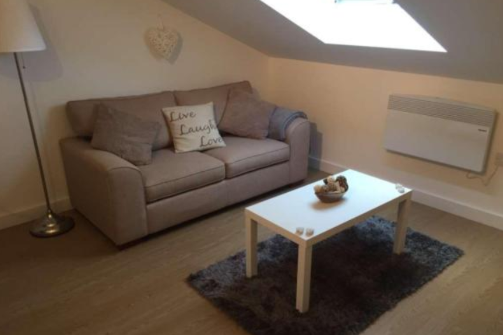 Property photo 3 of 12 11 Stand Lane, Manchester, M26 1Nw