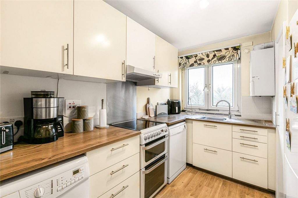 Property photo 3 of 13 Kitchen