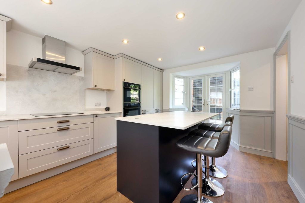 Property photo 2 of 14 Picture No. 05