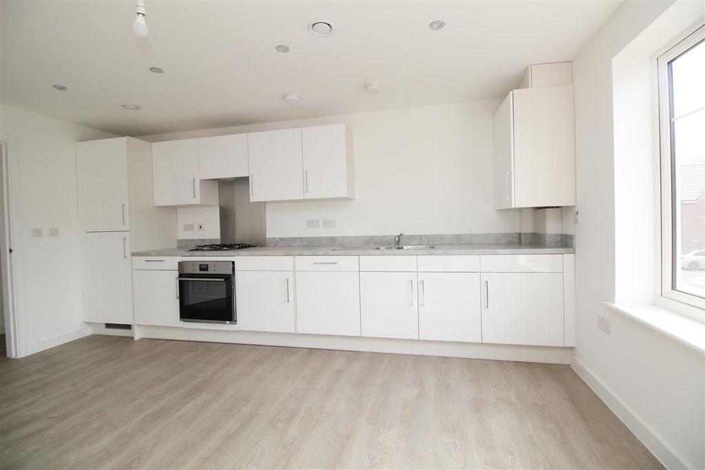 Property photo 2 of 5 Kitchen.Jpg