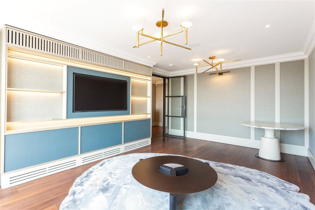 Property photo 3 of 9 Reception Room