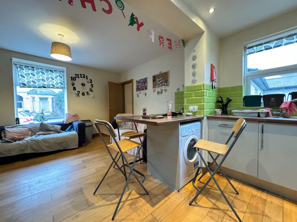 Property photo 1 of 20 Inspection 28A Llandough Street Cardiff (9)