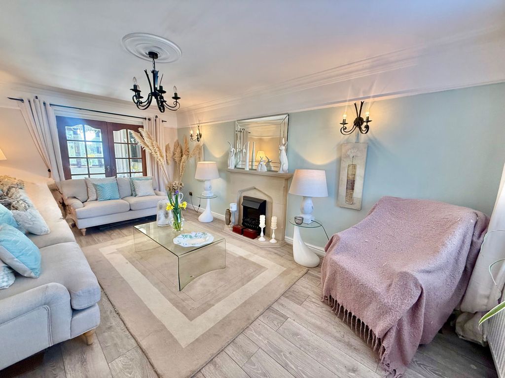 Property photo 2 of 22