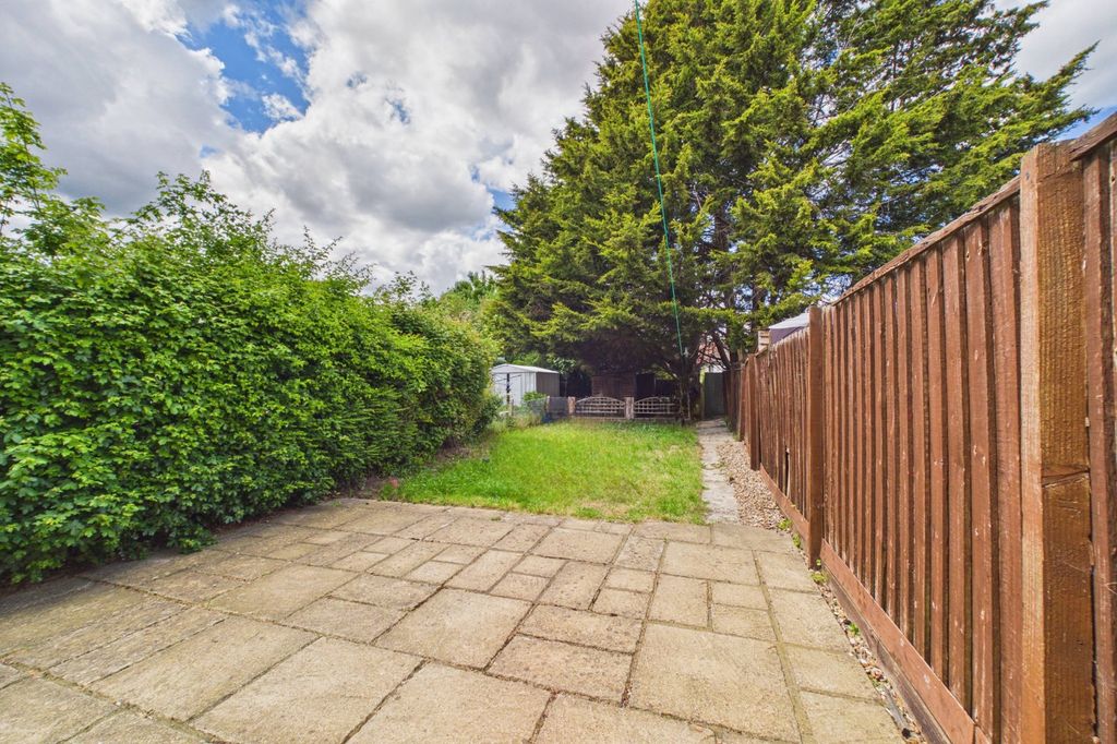 Property photo 3 of 8 Picture No. 04