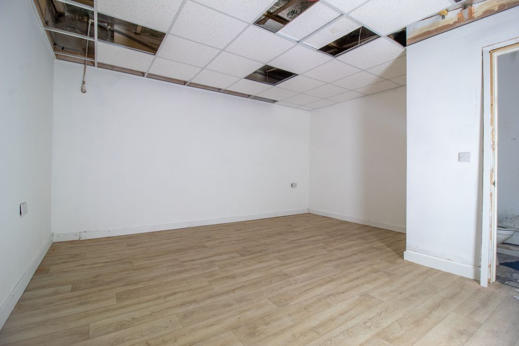 Property photo 3 of 3