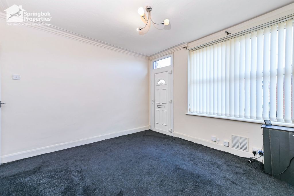 Property photo 3 of 13 Image 2