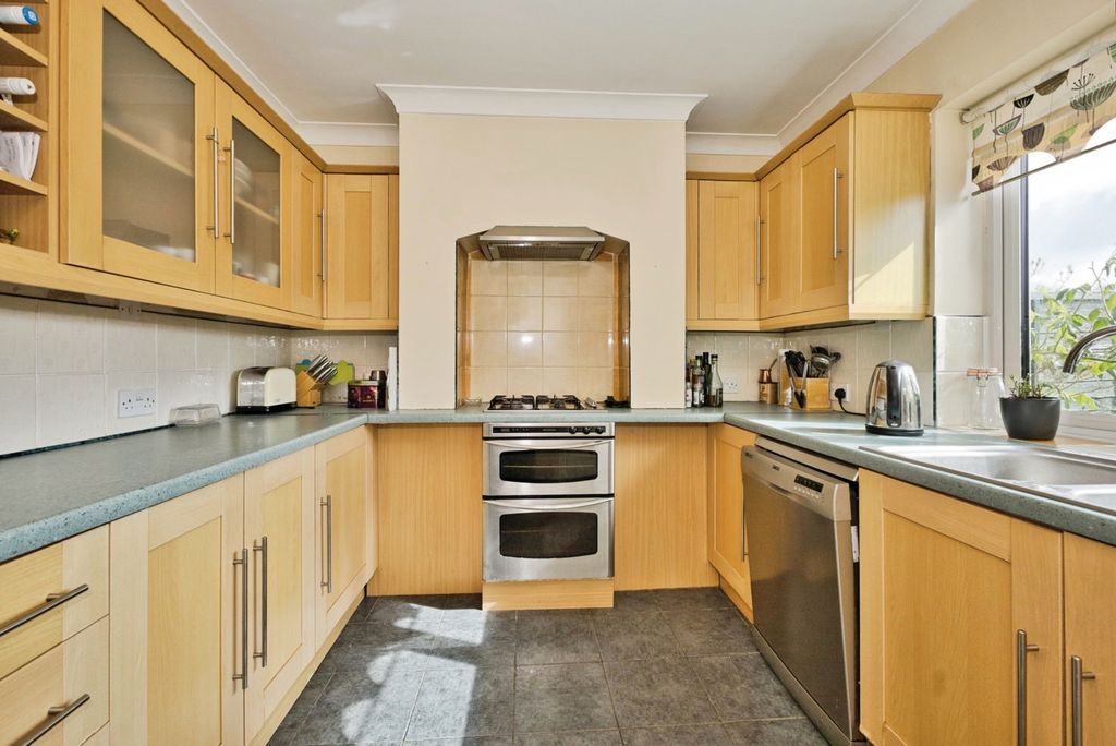 Property photo 2 of 12 Pbox-Img.Jpg