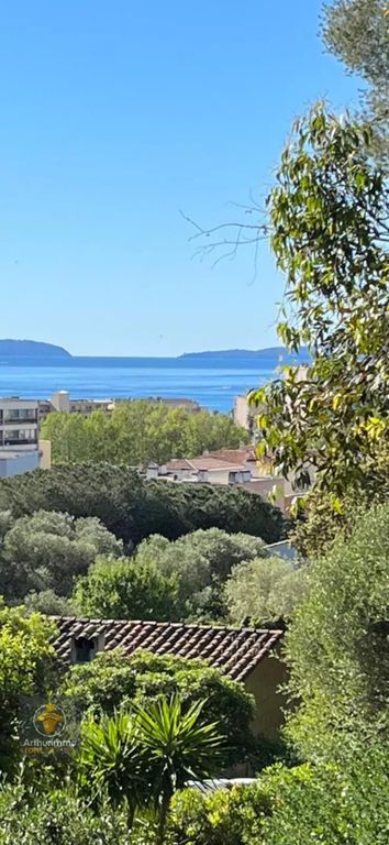 Property photo 1 of 10 3-Bedroom Villa With Terrace In Le Lavandou