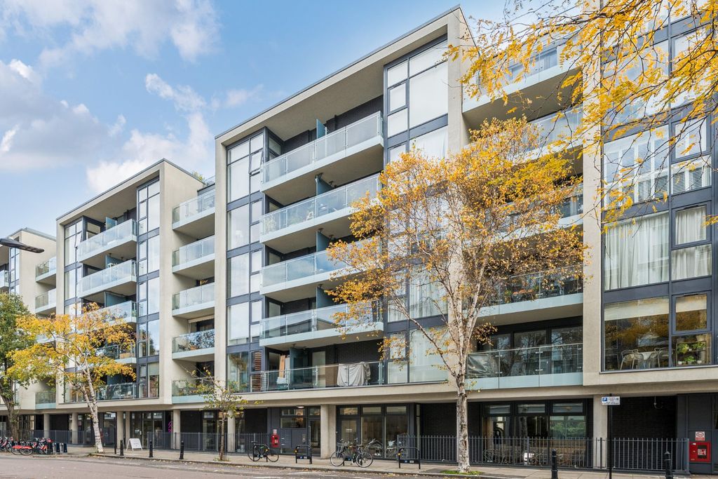 Property photo 1 of 19 Picture No. 17