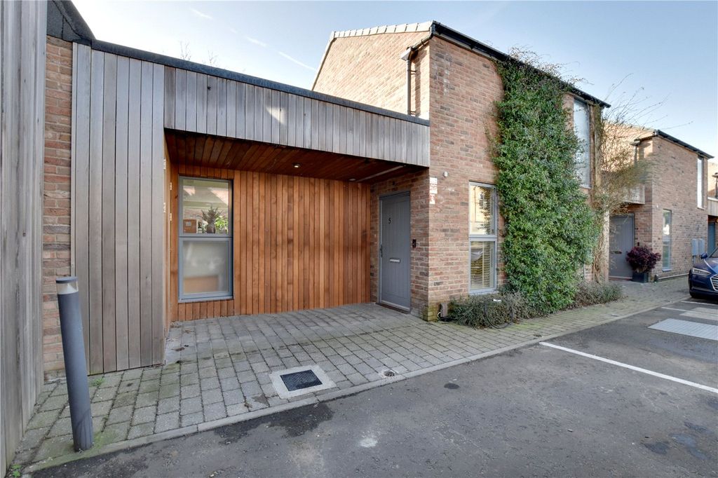 Property photo 2 of 24 Picture No. 26