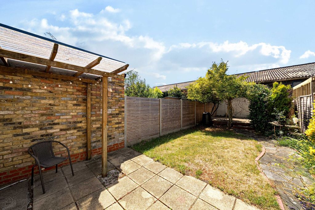Property photo 2 of 17 Picture No. 04