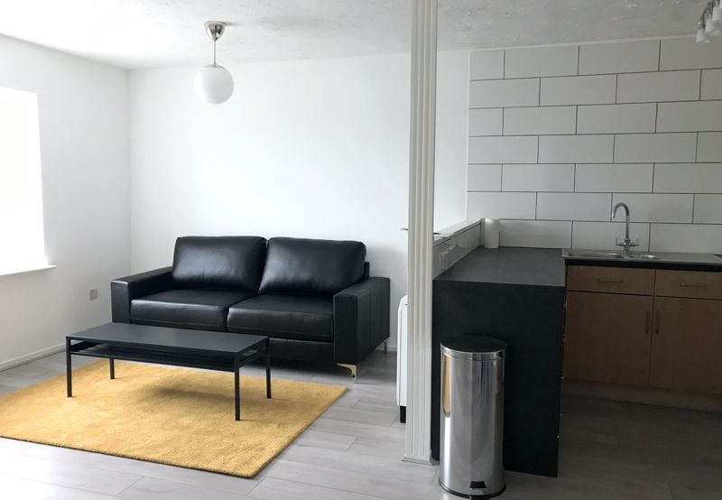 Property photo 2 of 10 Photo 3